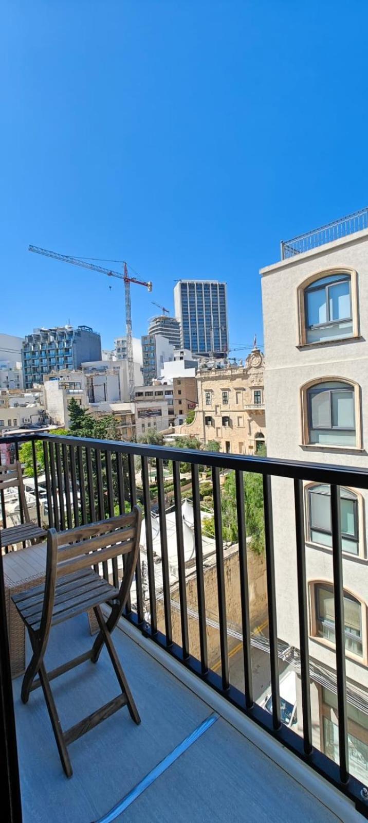 Luxury Garden View At Spinola Bay St Julians Apartment Saint Julian's Bagian luar foto